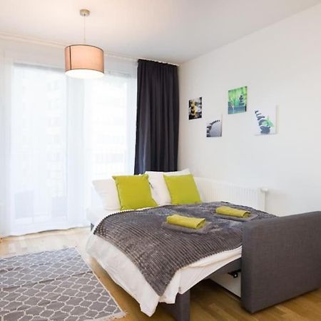 Premium City Apartment With Balcony! Free Garage Parking Included! 维也纳 外观 照片