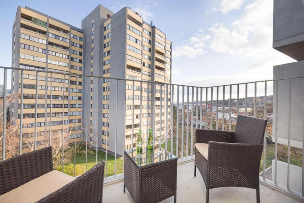 Premium City Apartment With Balcony! Free Garage Parking Included! 维也纳 外观 照片