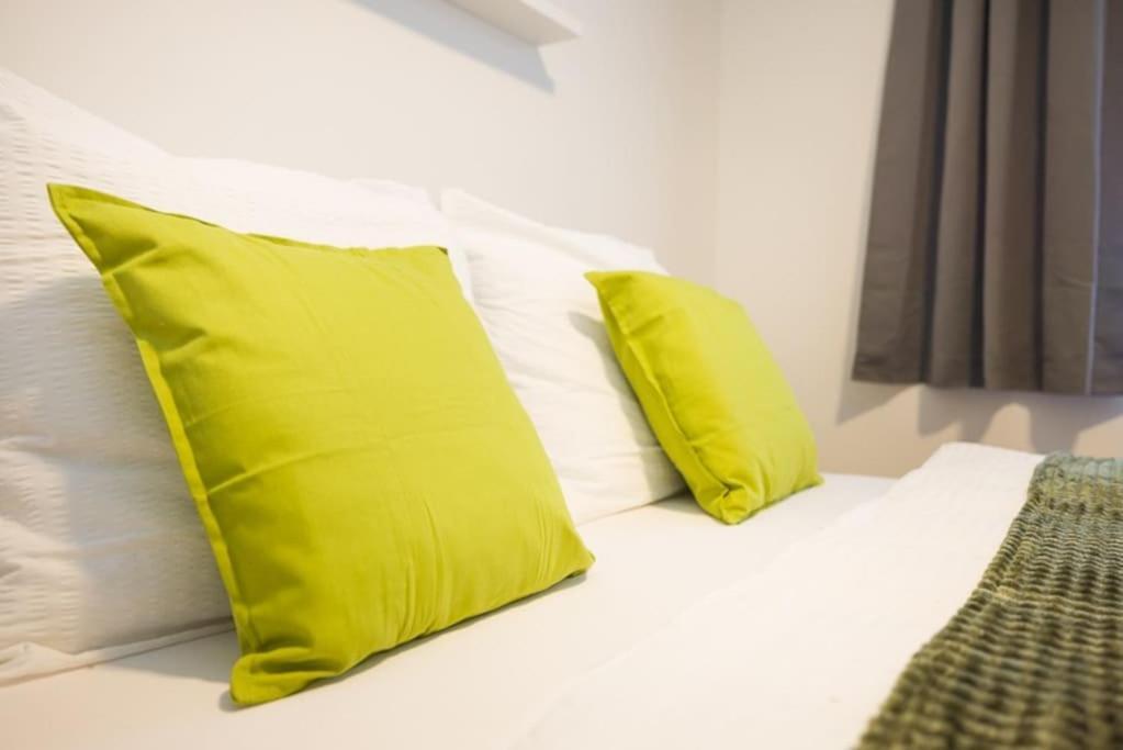 Premium City Apartment With Balcony! Free Garage Parking Included! 维也纳 外观 照片